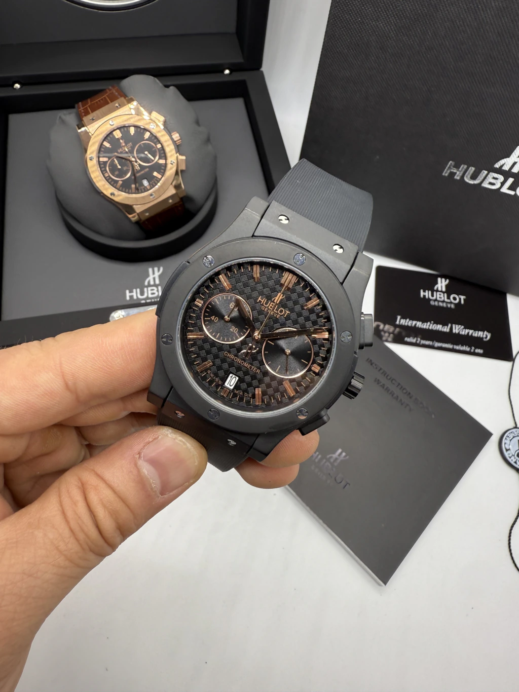 Hublot Classic Fusion 42mm - AÇO PRETO MOSTRADOR PRETO - SILICONE