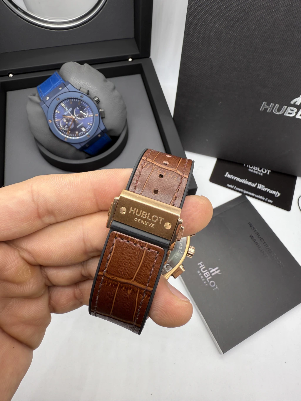 Hublot Classic Fusion 42mm - AÇO PRETO MOSTRADOR PRETO - SILICONE E COURO - Imagem 4