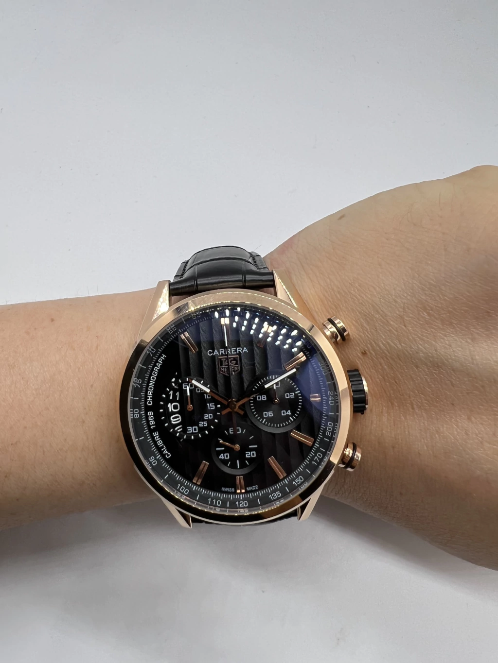 TAG Heuer Carrera 45mm - AÇO ROSE MOSTRADOR PRETO - COURO - Imagem 5