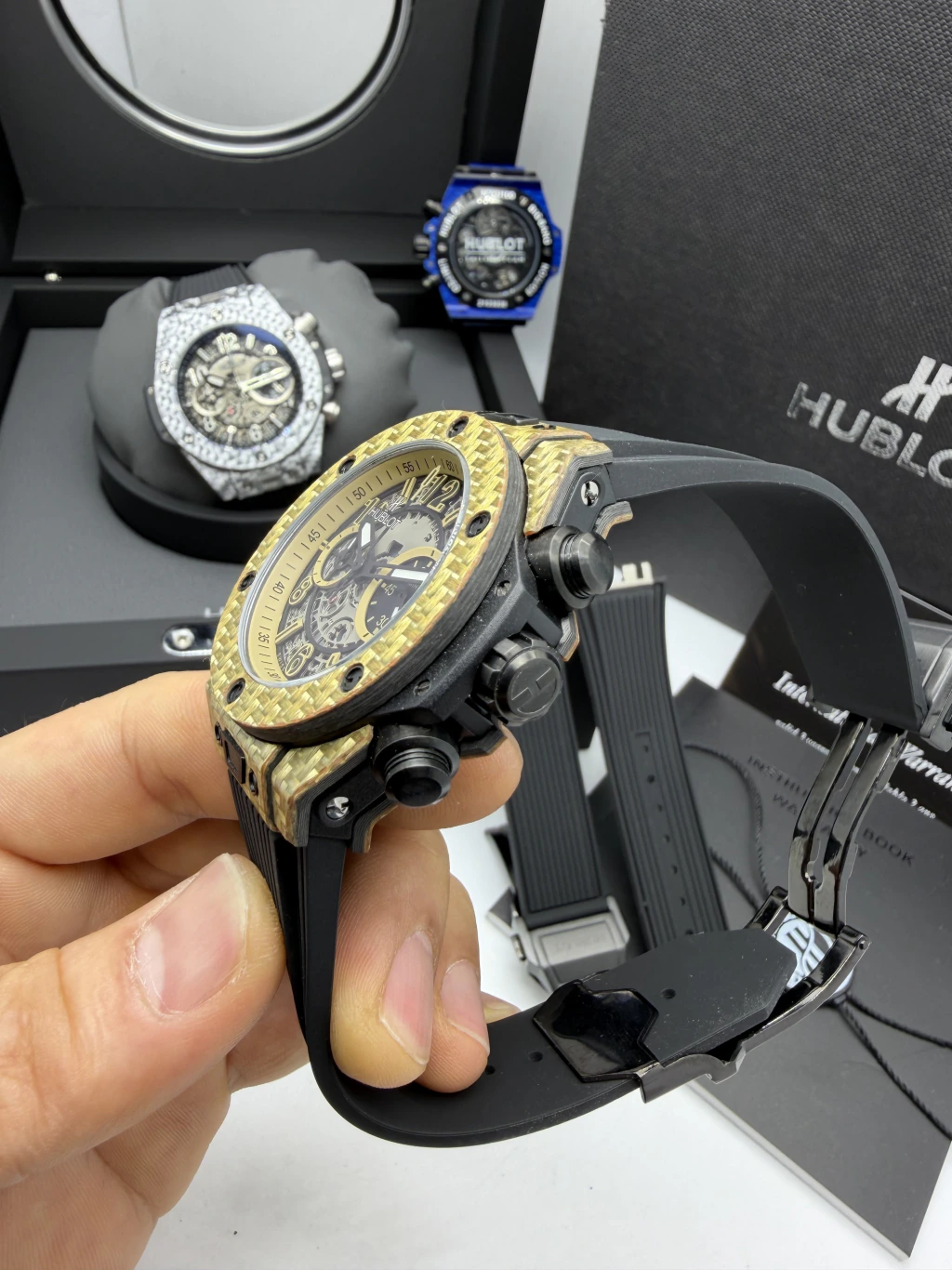 Hublot Big Bang 43mm - FIBRA DE CARBONO AMARELO MOSTRADOR SKELETON - SILICONE - Imagem 2