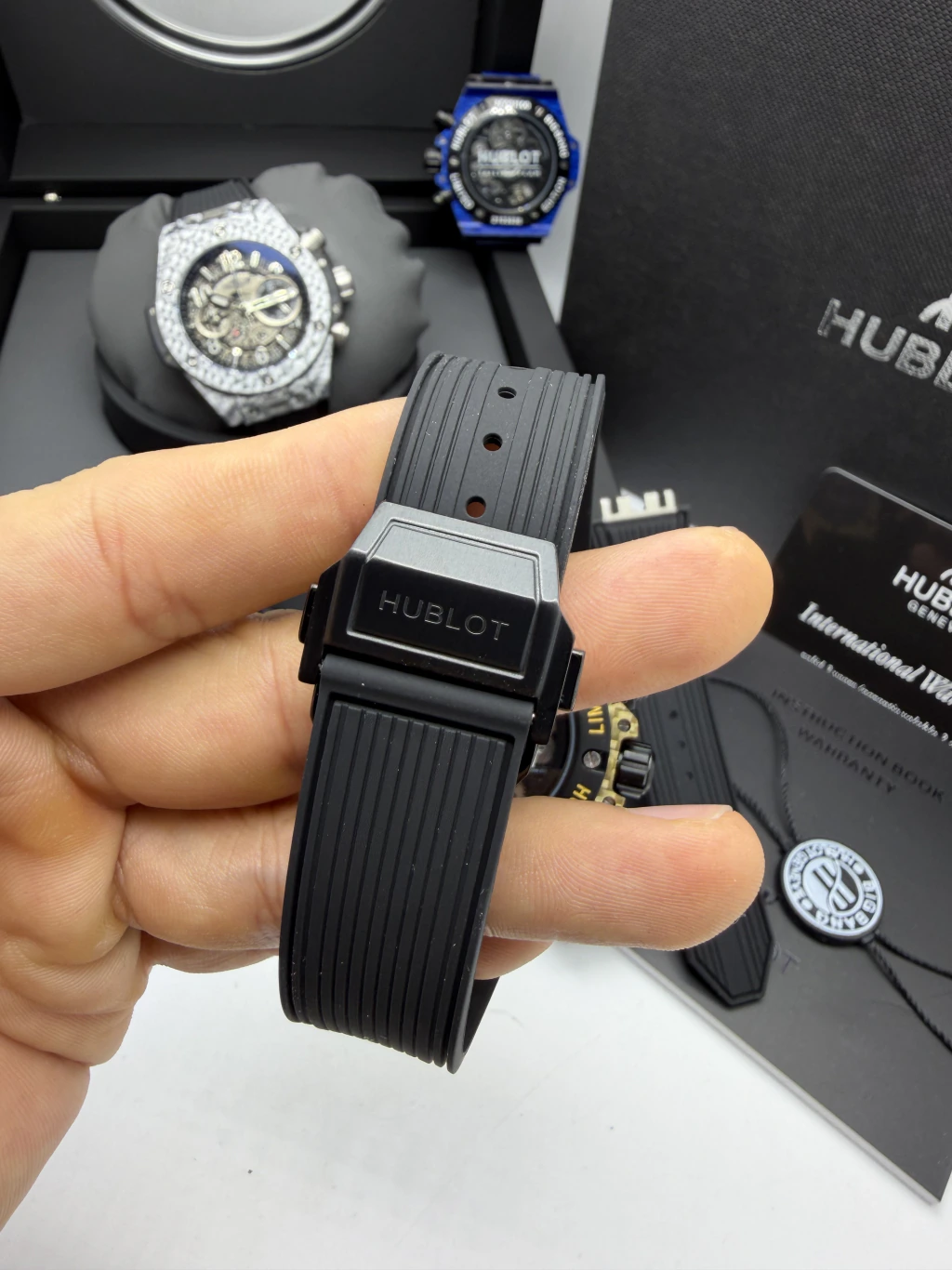 Hublot Big Bang 43mm - FIBRA DE CARBONO AMARELO MOSTRADOR SKELETON - SILICONE - Imagem 4