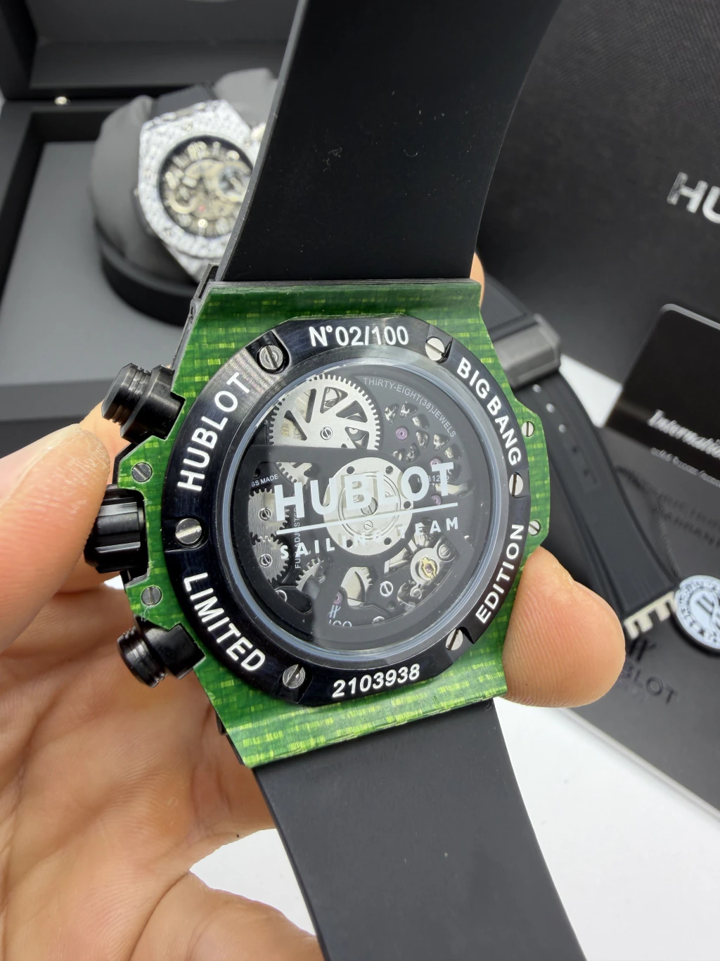 Hublot Big Bang 43mm - FIBRA DE CARBONO VERDE MOSTRADOR SKELETON - SILICONE - Imagem 3
