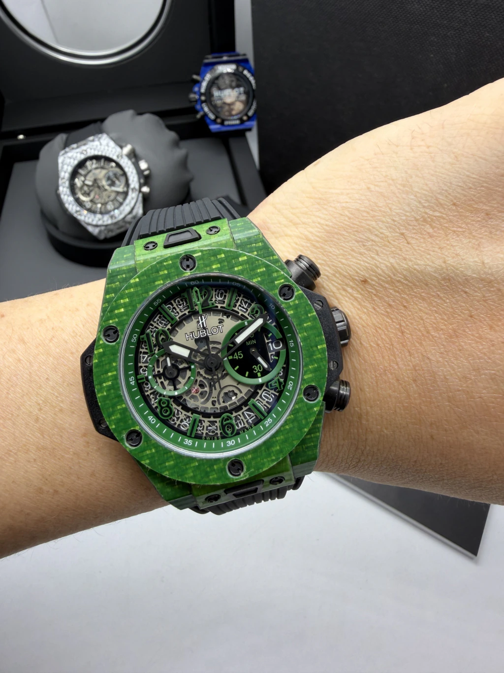 Hublot Big Bang 43mm - FIBRA DE CARBONO VERDE MOSTRADOR SKELETON - SILICONE - Imagem 5