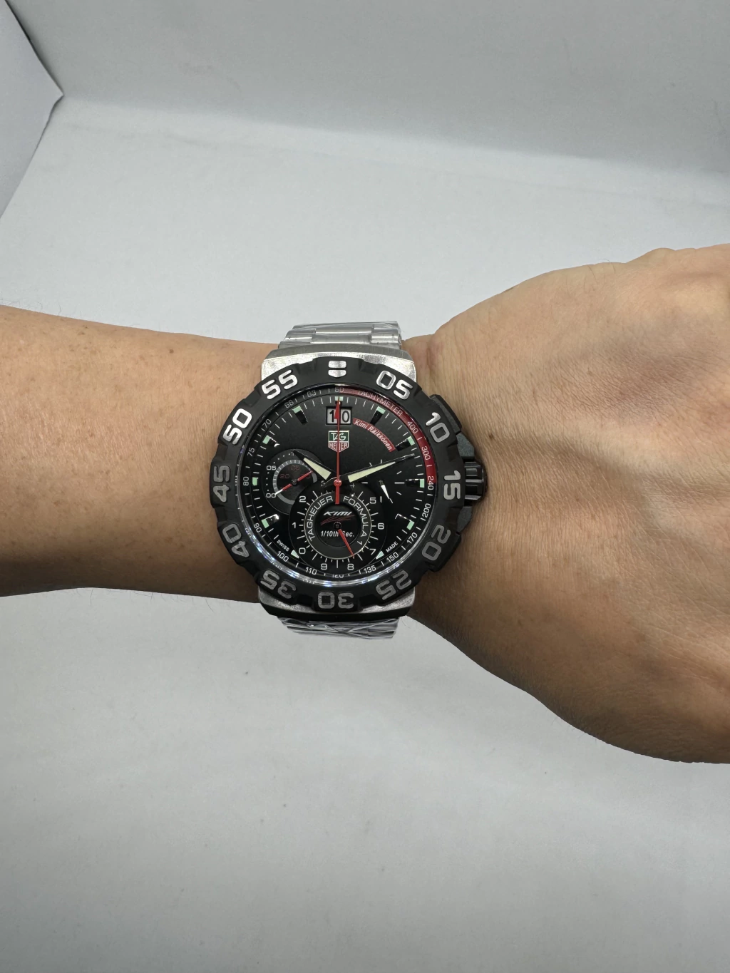 TAG Heuer Kimi Raikkönen 44mm - AÇO MOSTRADOR PRETO - Imagem 5