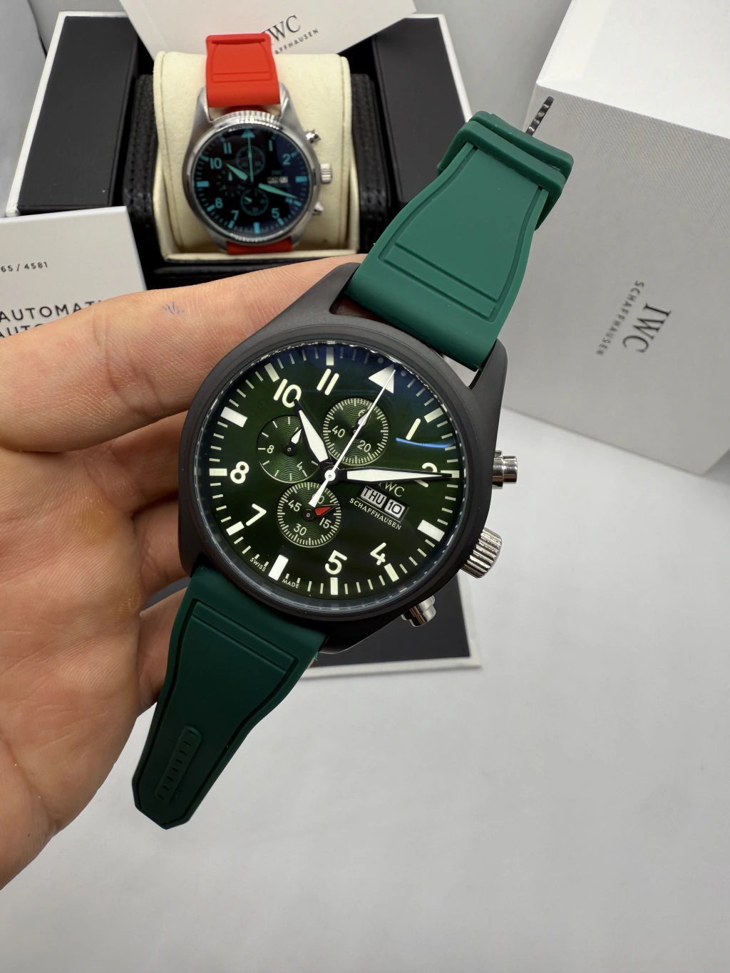 IWC Pilot Chronograph 42mm - AÇO PRETO MOSTRADOR VERDE - SILICONE