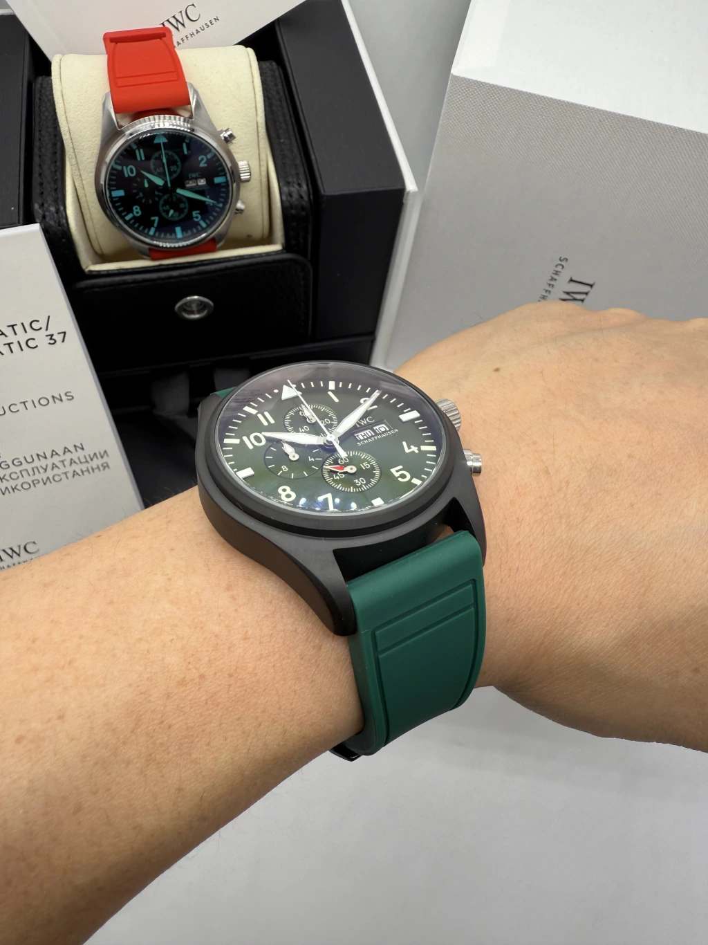 IWC Pilot Chronograph 42mm - AÇO PRETO MOSTRADOR VERDE - SILICONE - Imagem 5