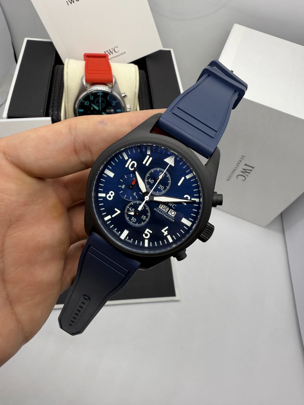 IWC Pilot Chronograph 42mm - AÇO PRETO MOSTRADOR AZUL - SILICONE