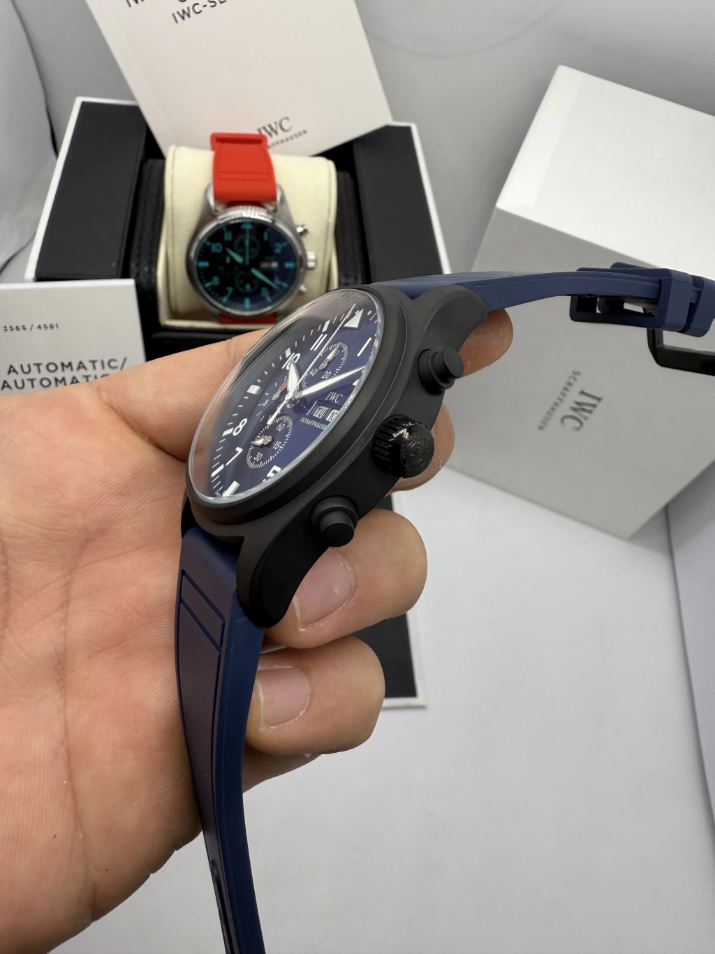 IWC Pilot Chronograph 42mm - AÇO PRETO MOSTRADOR AZUL - SILICONE - Imagem 2