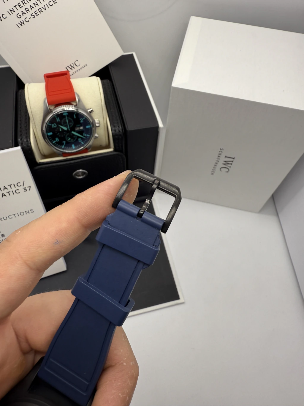 IWC Pilot Chronograph 42mm - AÇO PRETO MOSTRADOR AZUL - SILICONE - Imagem 4