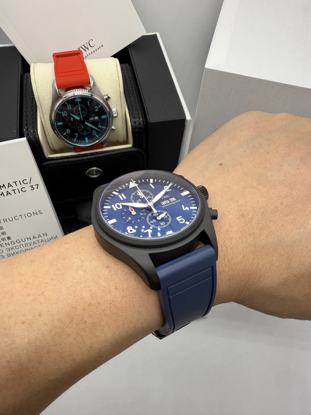 IWC Pilot Chronograph 42mm - AÇO PRETO MOSTRADOR AZUL - SILICONE - Imagem 5