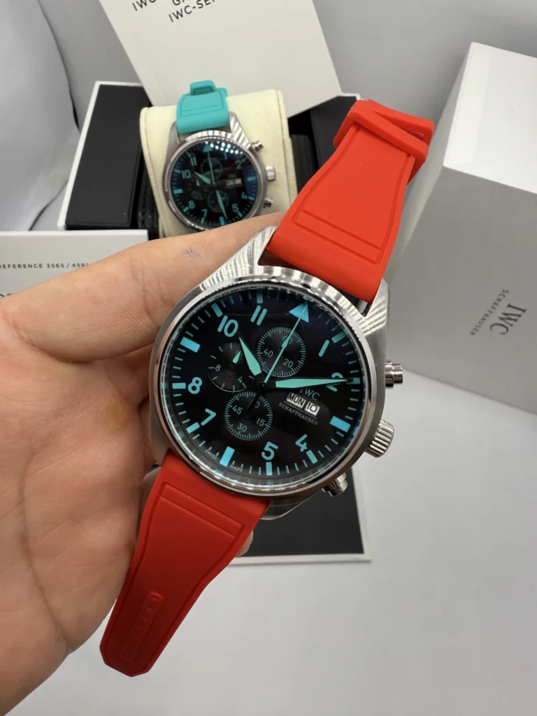 IWC Pilot Chronograph 42mm - AÇO MOSTRADOR PRETO - SILICONE