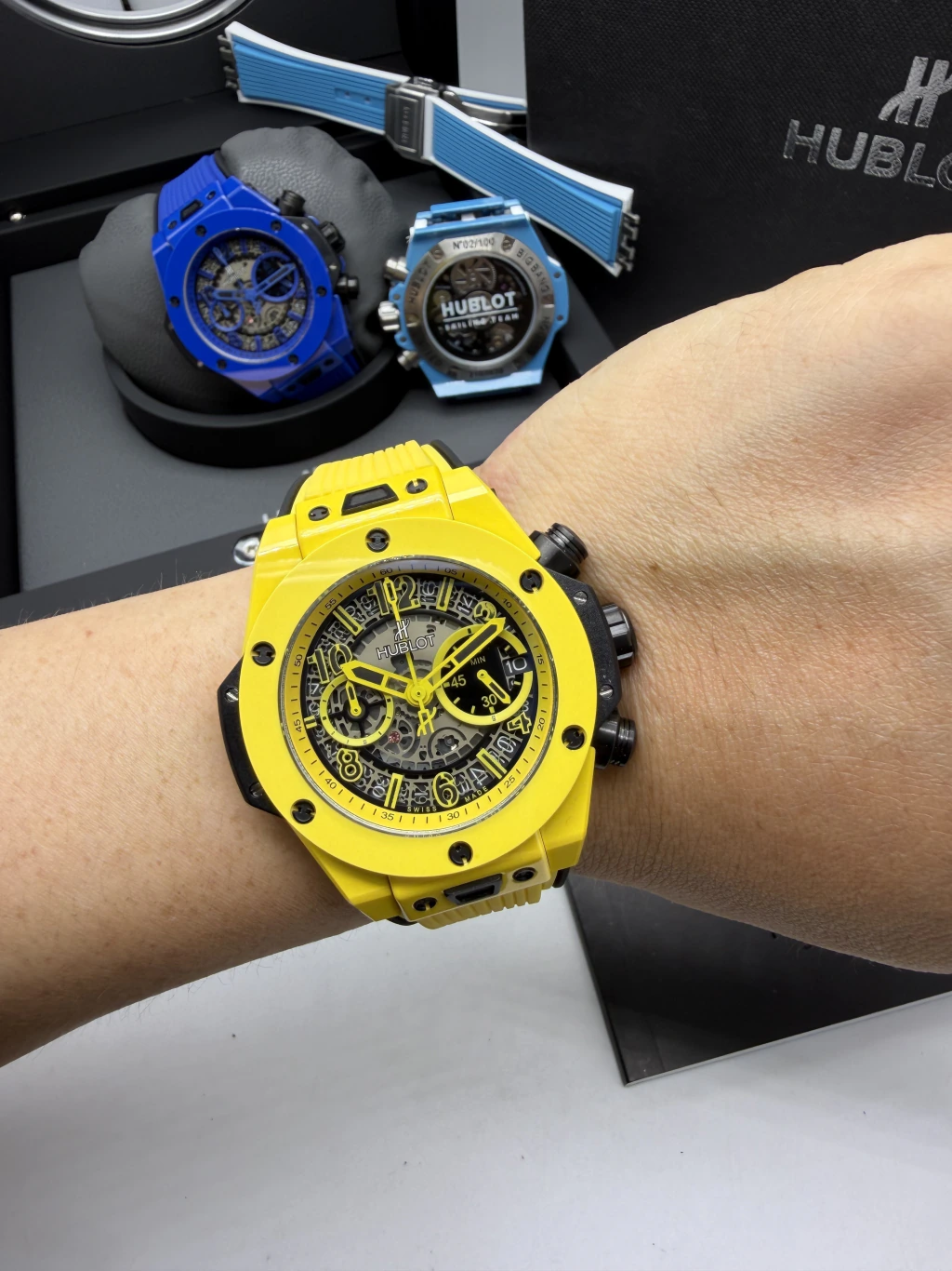 Hublot Big Bang Magic 44mm - AÇO AMARELO MOSTRADOR SKELETON - SILICONE - Imagem 5