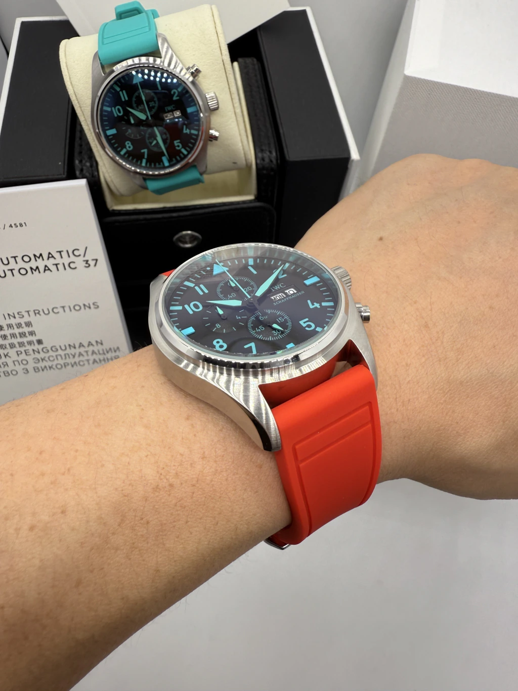 IWC Pilot Chronograph 42mm - AÇO MOSTRADOR PRETO - SILICONE - Imagem 5