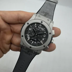 Hublot Classic Chrono 45mm - AÇO MOSTRADOR SKELETON PRETO - SILICONE E COURO