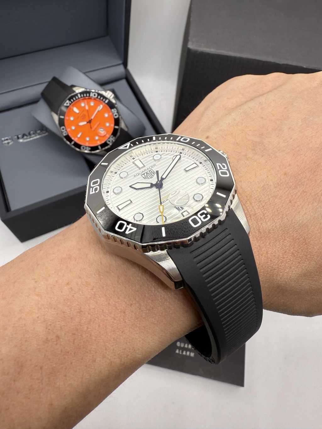 TAG Heuer Aquarecer 43mm - AÇO MOSTRADOR BRANCO - SILICONE - Imagem 5