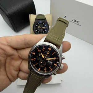 IWC Pilot Chronograph 42mm - AÇO MOSTRADOR PRETO - NYLON