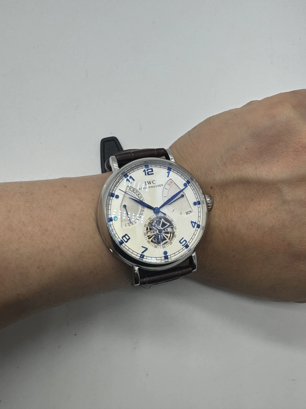 IWC Schaffhausen Turbillon 45mm - AÇO MOSTRADOR BRANCO - COURO - Imagem 5