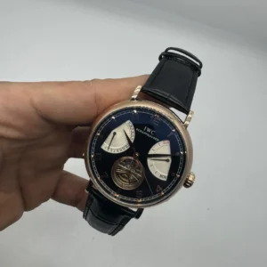 IWC Schaffhausen Turbillon 45mm - AÇO DOURADO MOSTRADOR PRETO - COURO