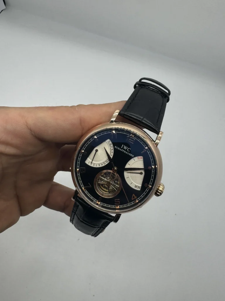 IWC Schaffhausen Turbillon 45mm - AÇO DOURADO MOSTRADOR PRETO - COURO