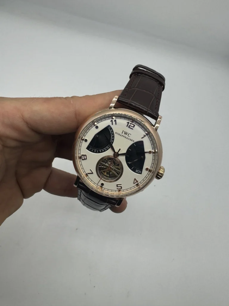 IWC Schaffhausen Turbillon 45mm - AÇO DOURADO MOSTRADOR BRANCO - COURO