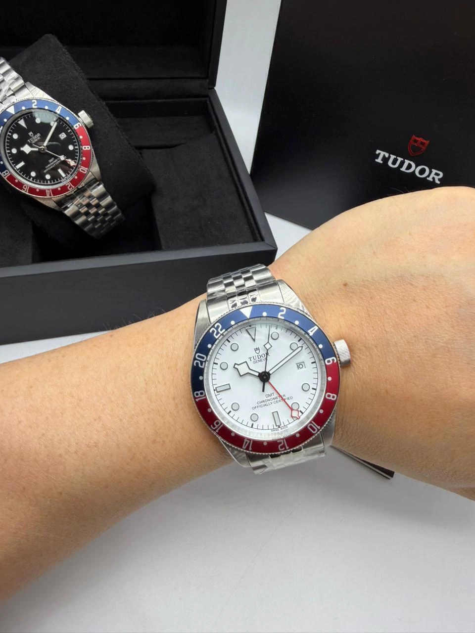 Tudor Black Bay GMT Pepsi 41mm - AÇO MOSTRADOR BRANCO - Imagem 5