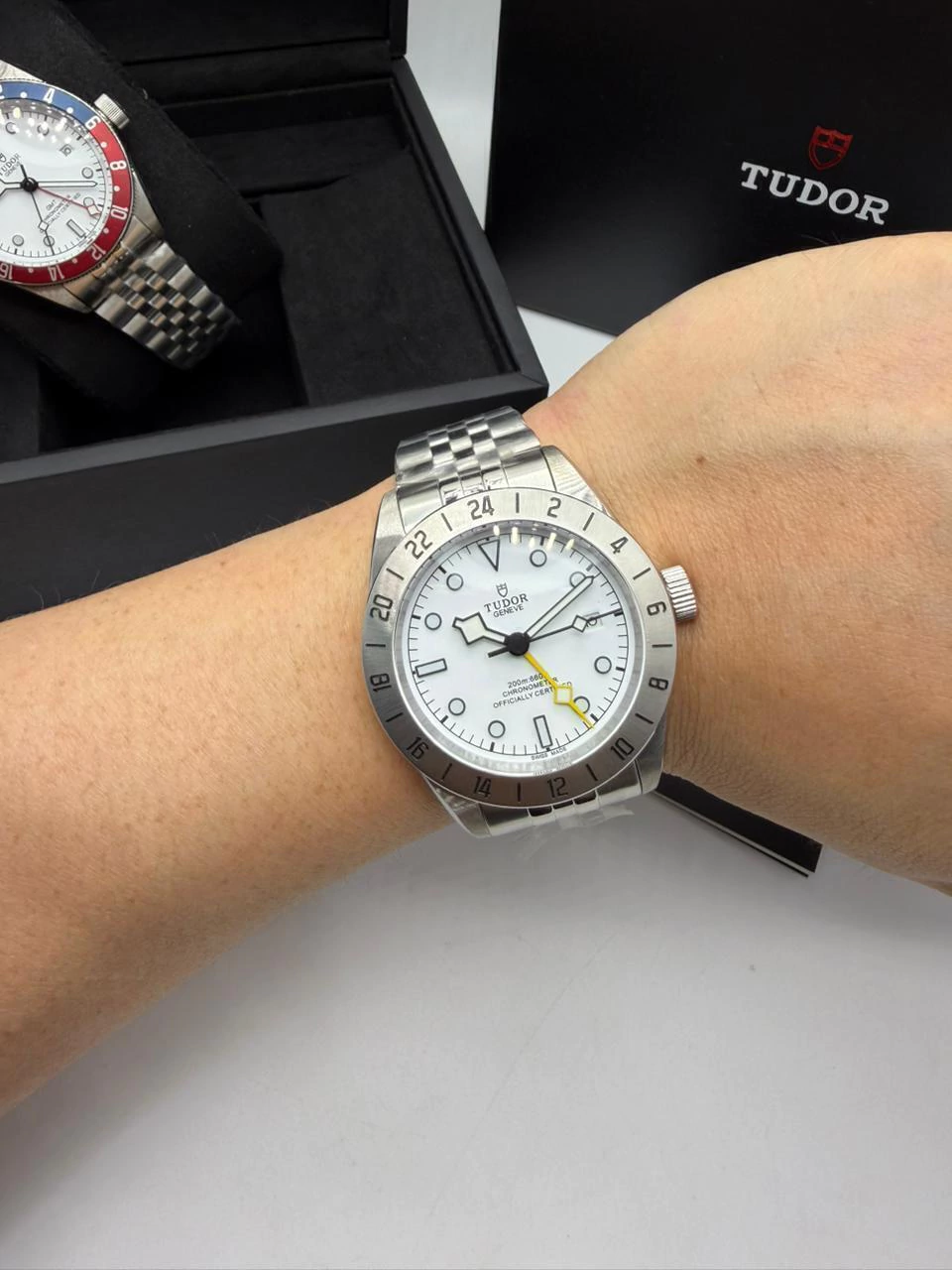 Tudor Black Bay Pro GMT 41mm - AÇO MOSTRADOR BRANCO - Imagem 4