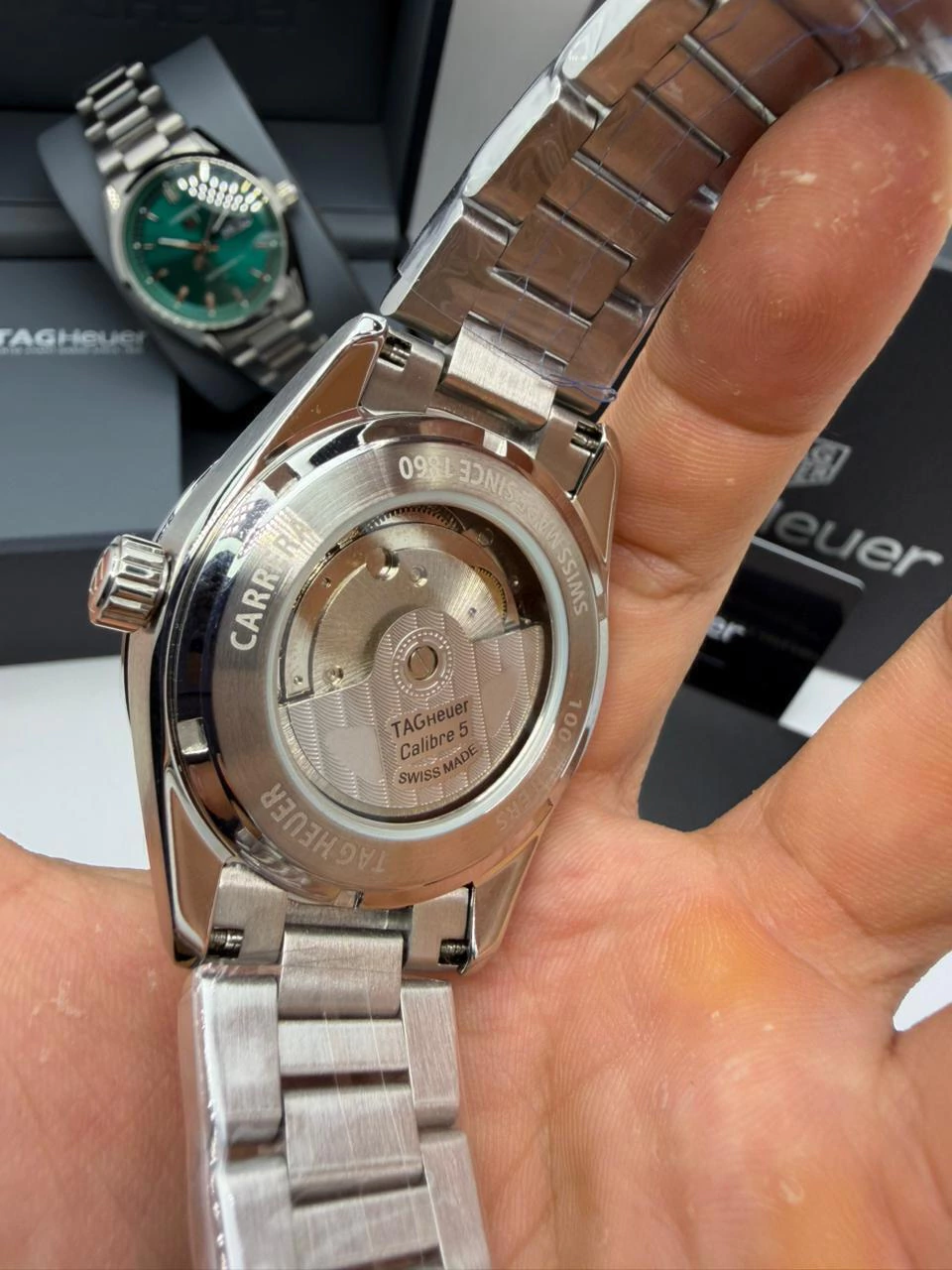 TAG Heuer Carrera Day-Date Calibre 41mm - AÇO MOSTRADOR VERMELHO - Imagem 2