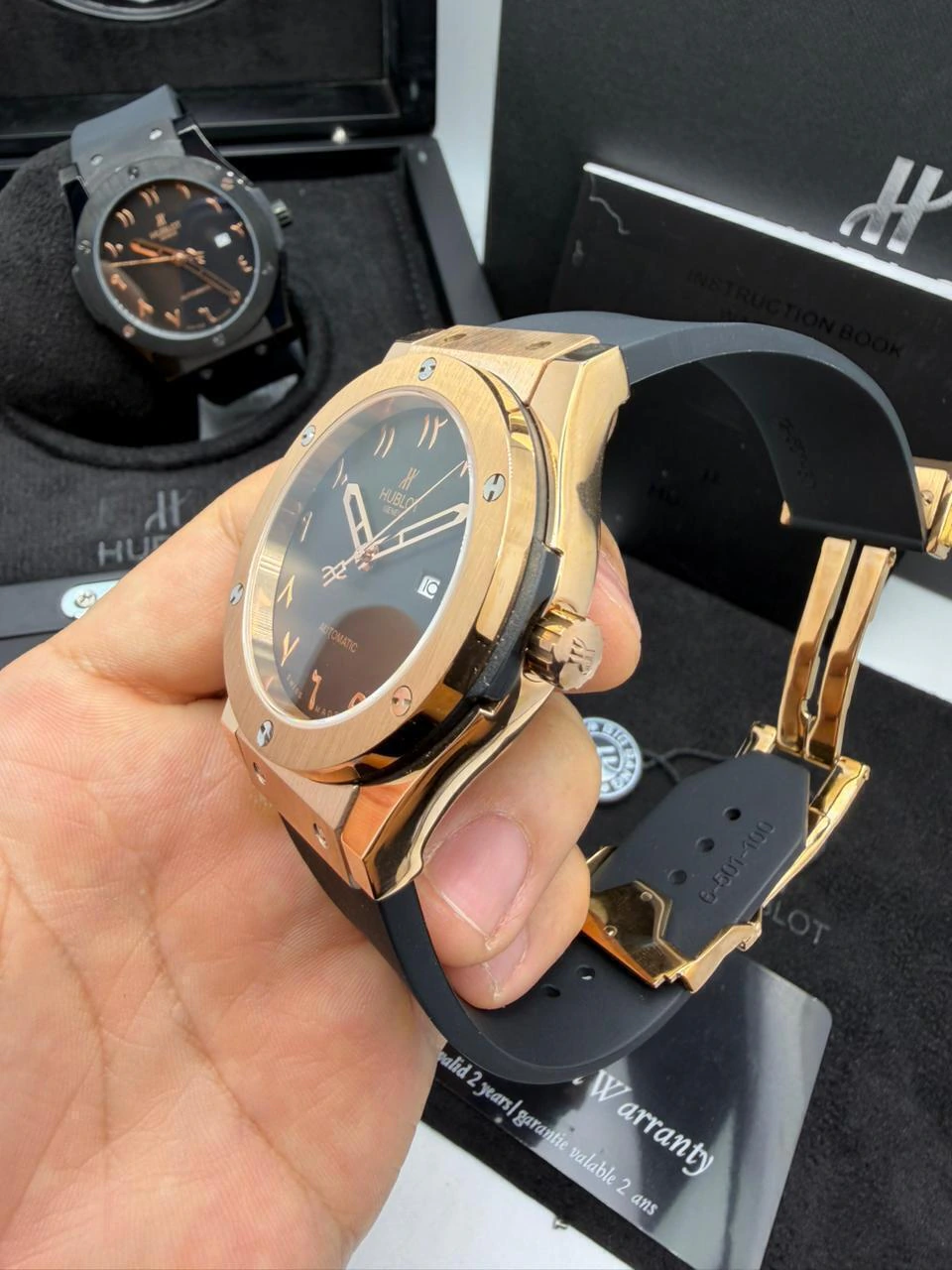 Hublot Classic Fusion 42mm - AÇO ROSE MOSTRADOR PRETO - SILICONE (SIFRA ARABE) - Imagem 2