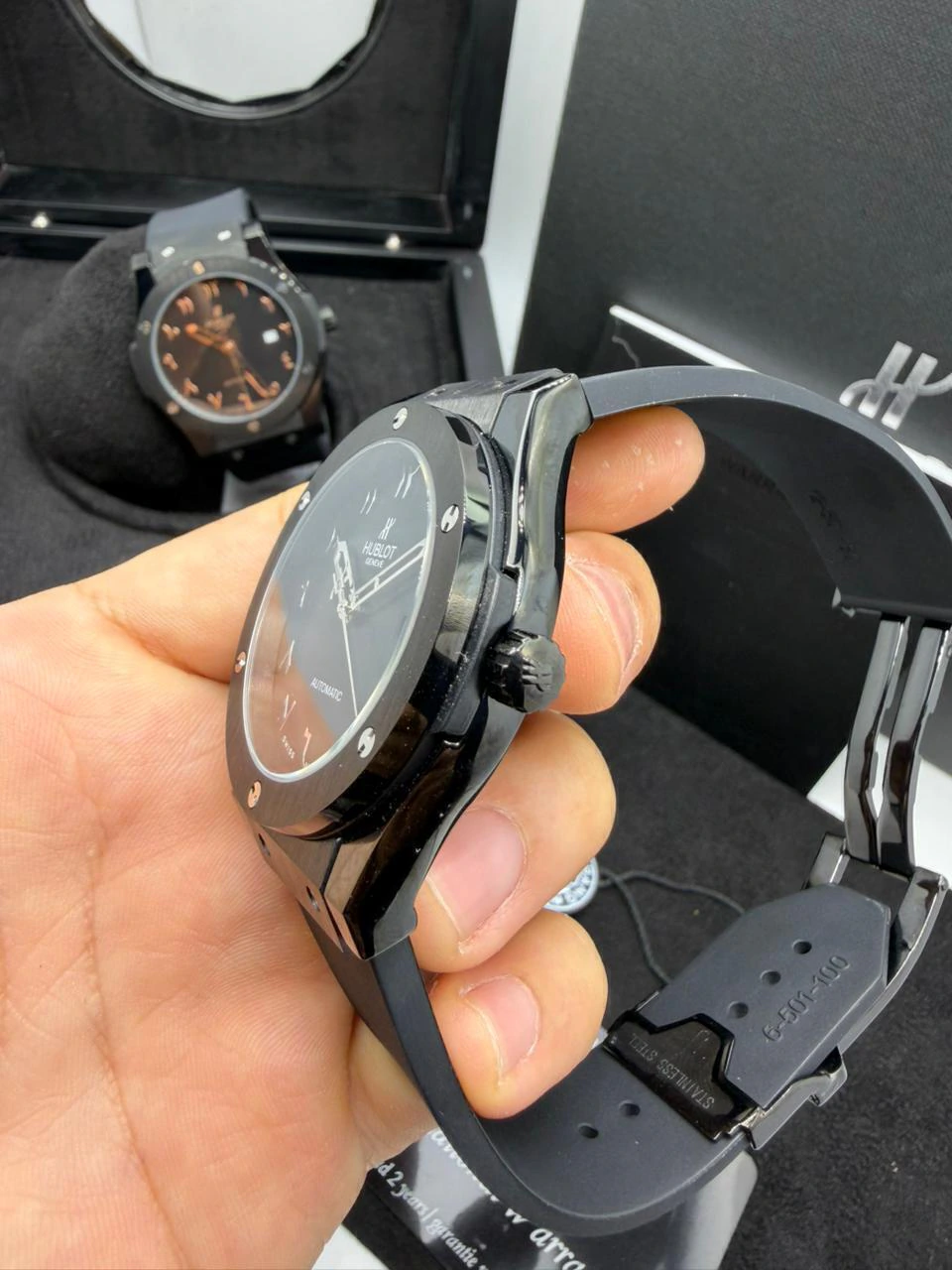 Hublot Classic Fusion 42mm - AÇO PRETO MOSTRADOR PRETO - SILICONE (SIFRA ARABE) - Imagem 2