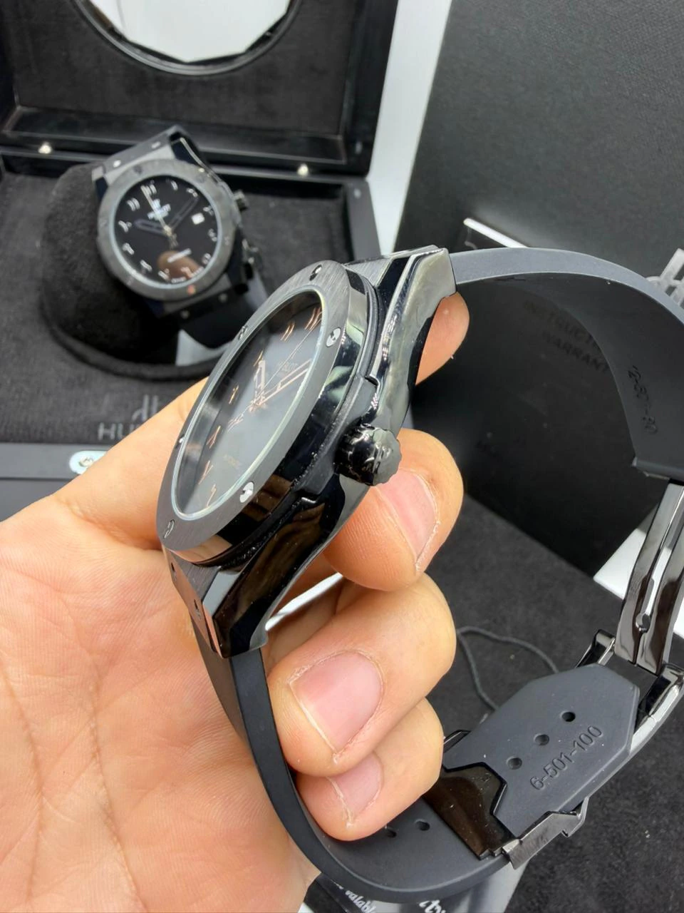 Hublot Classic Fusion 42mm - AÇO PRETO MOSTRADOR PRETO - SILICONE (SIFRA ARABE) - Imagem 2