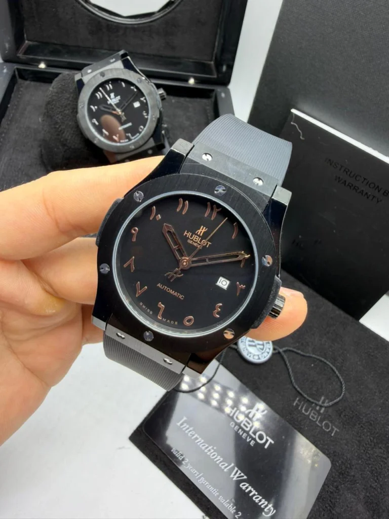 Hublot Classic Fusion 42mm - AÇO PRETO MOSTRADOR PRETO - SILICONE (SIFRA ARABE)