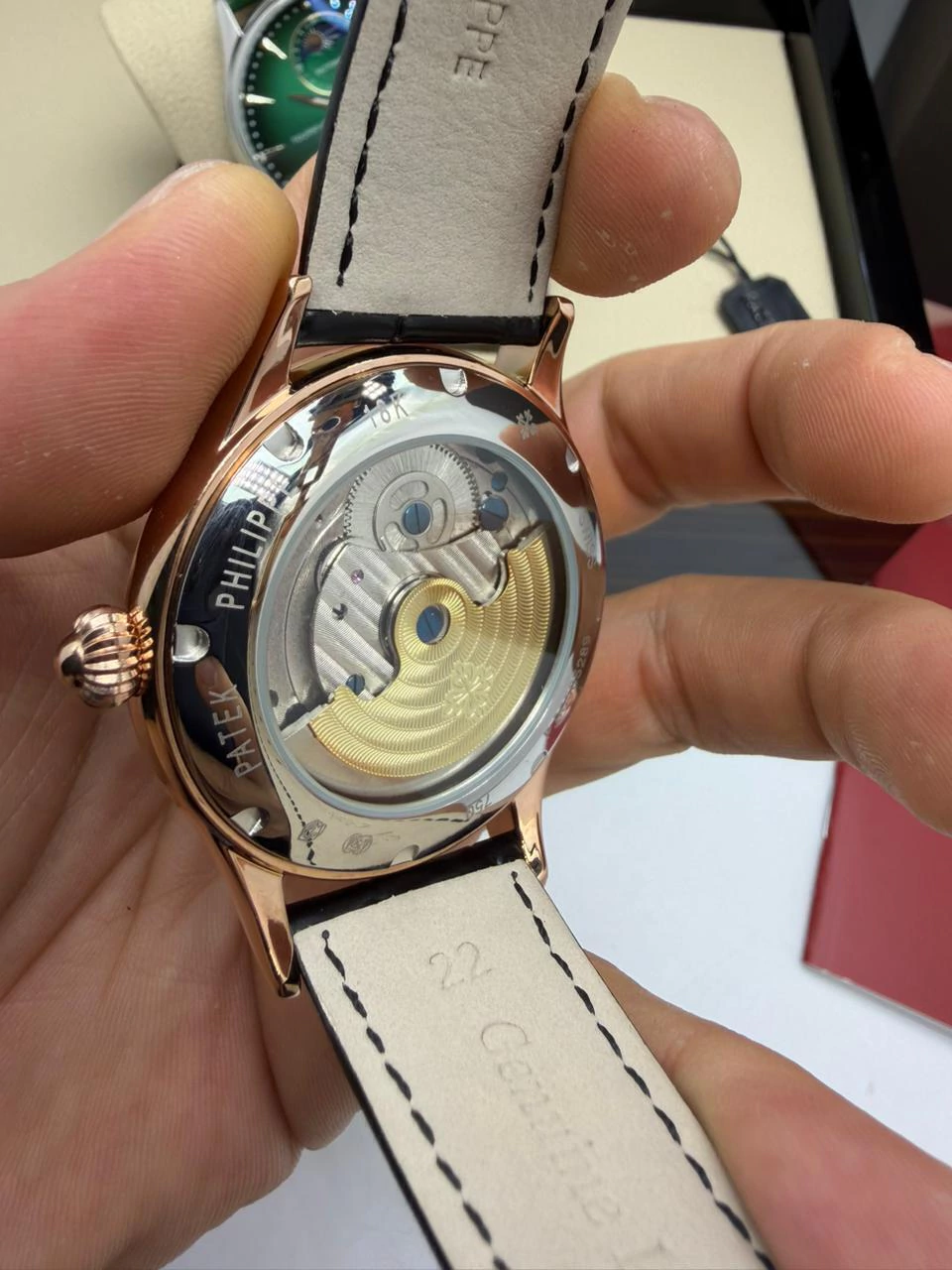 Patek Philippe Tourbillon 42mm - Aço rosé Mostrador Preto - COURO - Imagem 2