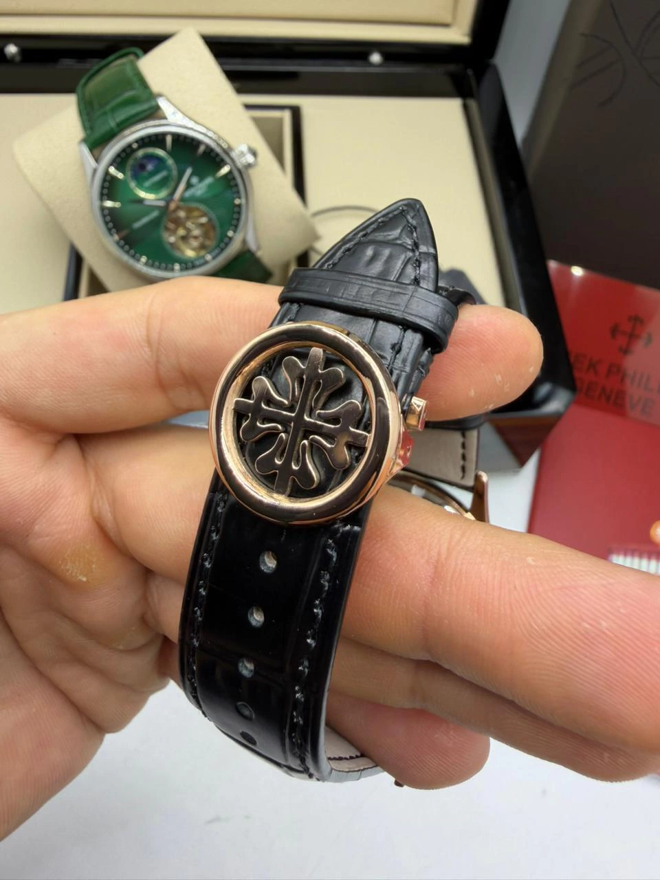 Patek Philippe Tourbillon 42mm - Aço rosé Mostrador Preto - COURO - Imagem 3