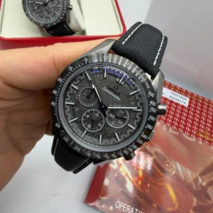 Omega Speedmaster Dark Side Of The Moon Cinza 43mm - Aço black Mostrador Cinza - NYLON
