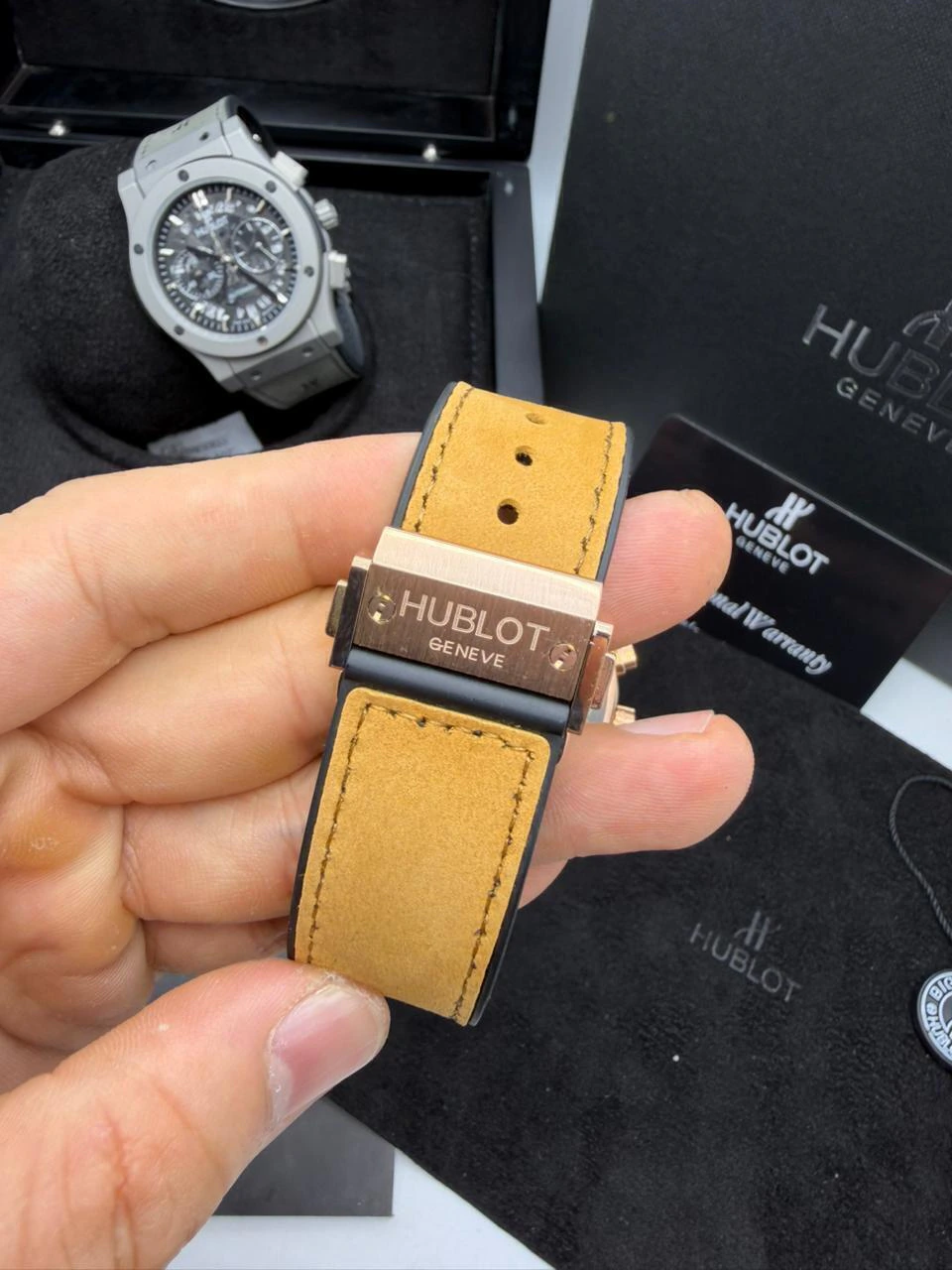 Hublot Classic Chrono 45mm - AÇO ROSE MOSTRADOR SKELETON PRETO - SILICONE E COURO - Imagem 2