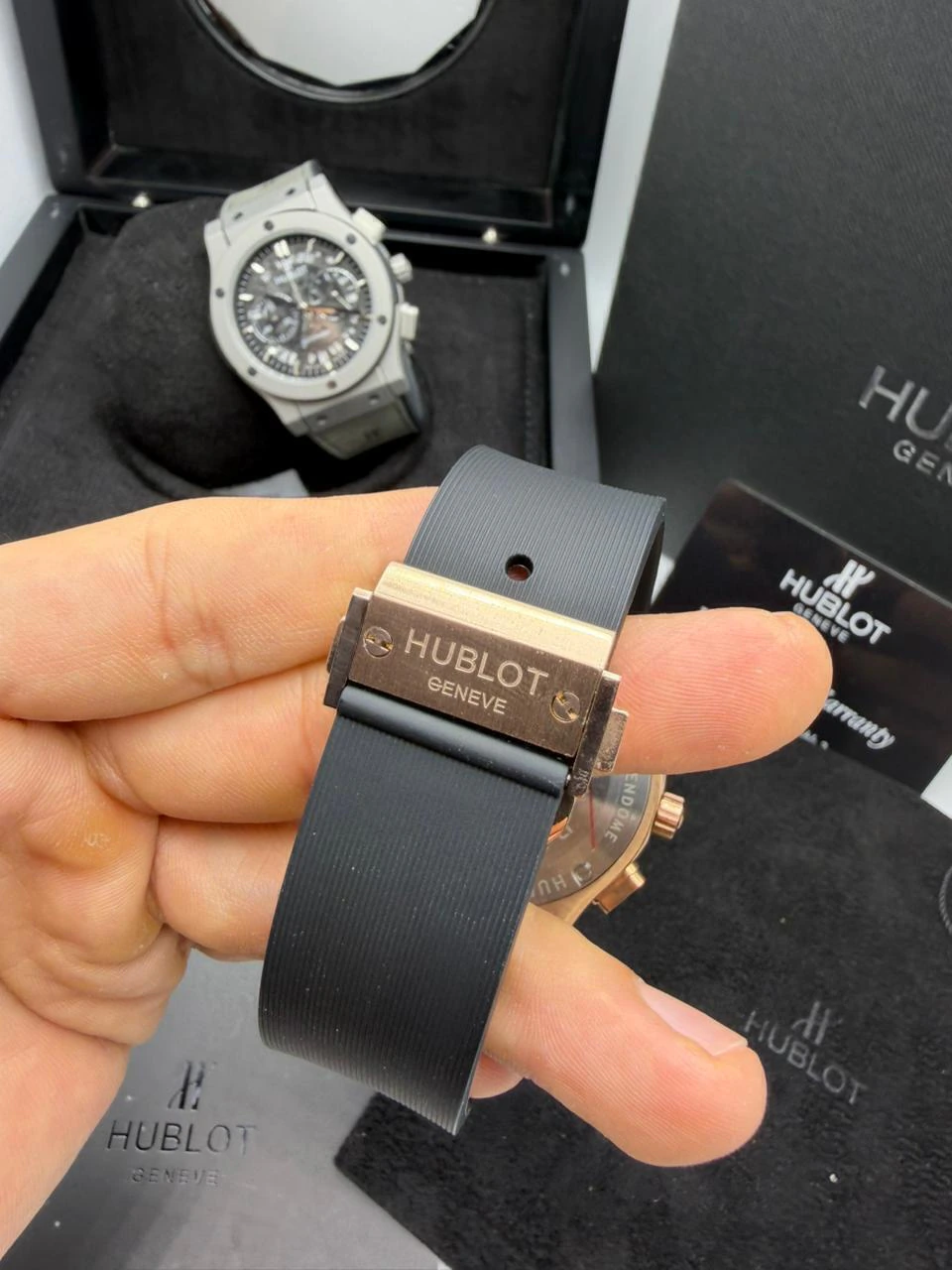 Hublot Classic Chrono 45mm - AÇO ROSE MOSTRADOR SKELETON PRETO - SILICONE - Imagem 5