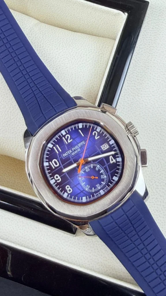 Patek Philippe Nautilus 41mm - Aço Mostrador Azul - SILICONE