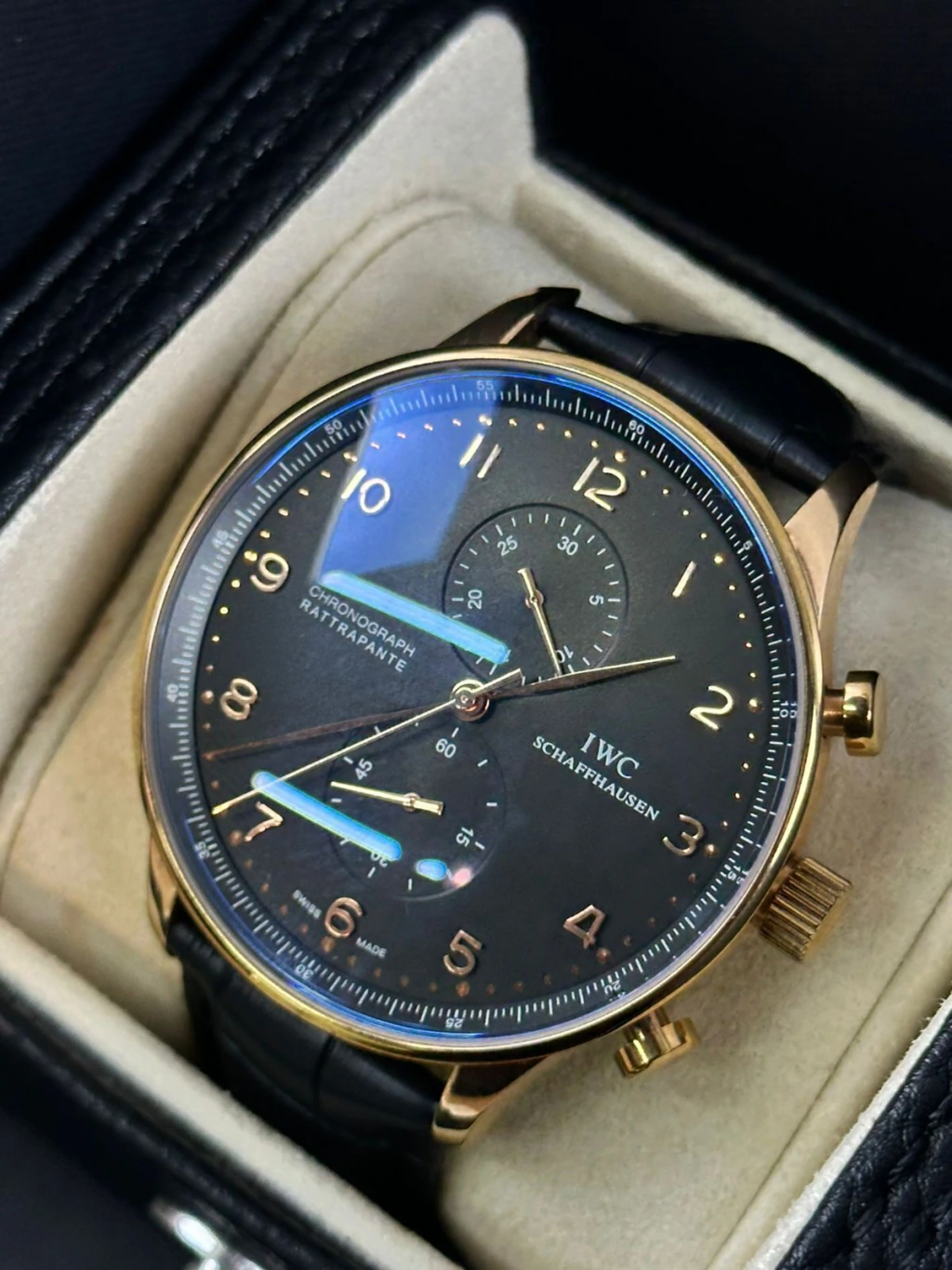 IWC Chronograph 43mm - AÇO DOURADO MOSTRADOR PRETO - COURO - Imagem 2