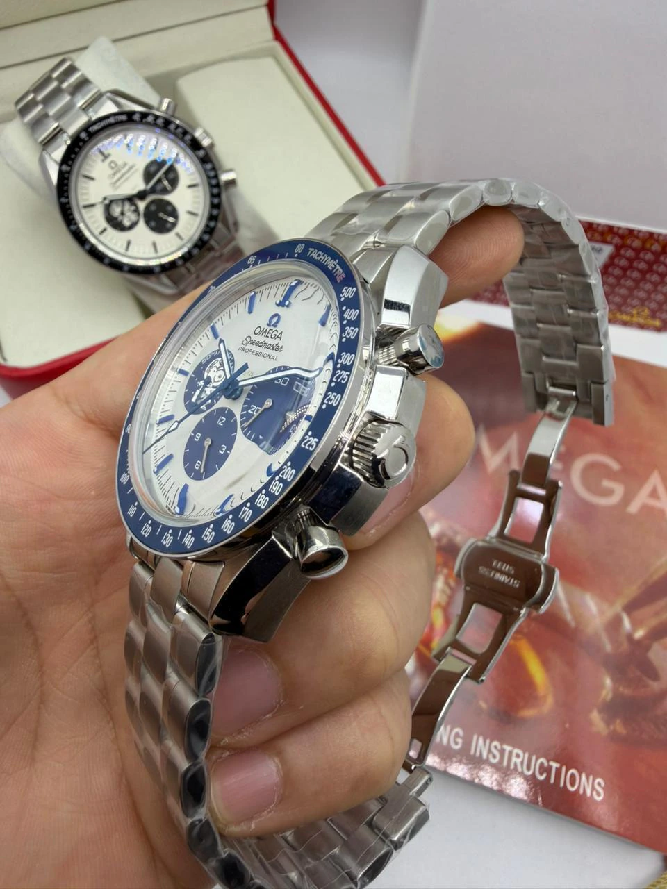 Omega Speedmaster Snoopy Aniversário de 50 anos 41mm (Modelo automático) - Imagem 2