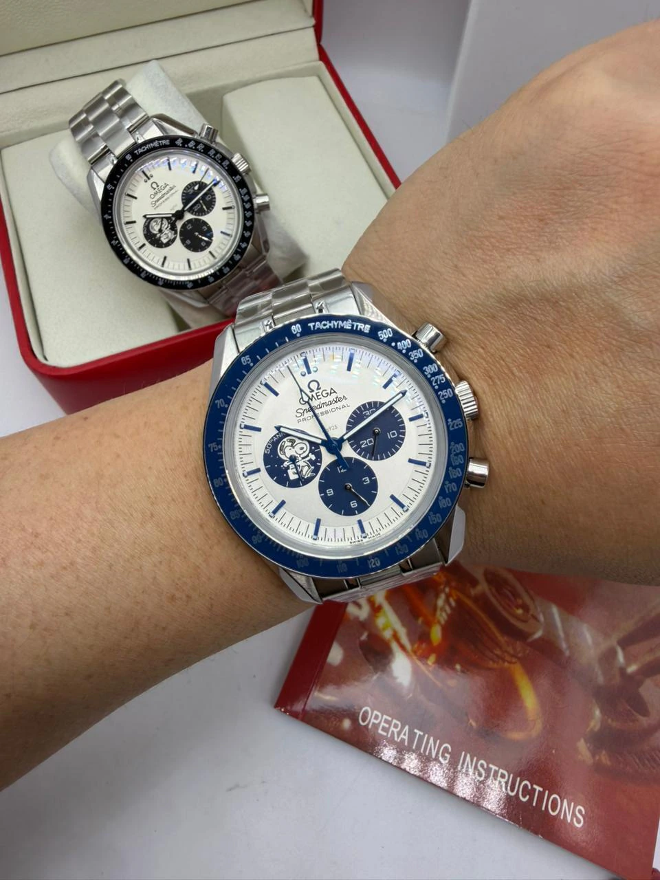 Omega Speedmaster Snoopy Aniversário de 50 anos 41mm (Modelo automático) - Imagem 4