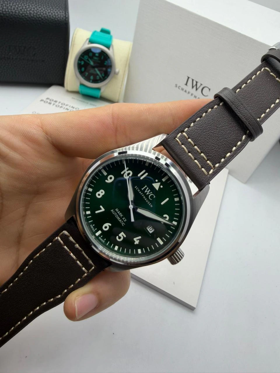 IWC Pilot Mark XX 41mm - Aço Mostrador Verde - COURO