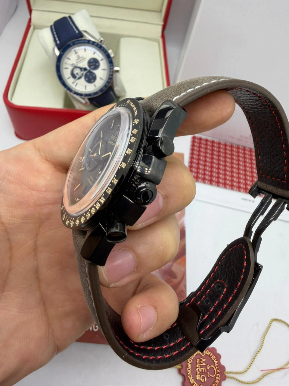 Omega Speedmaster 42mm - AÇO PRETO MOSTRADOR PRETO - COURO - Imagem 2