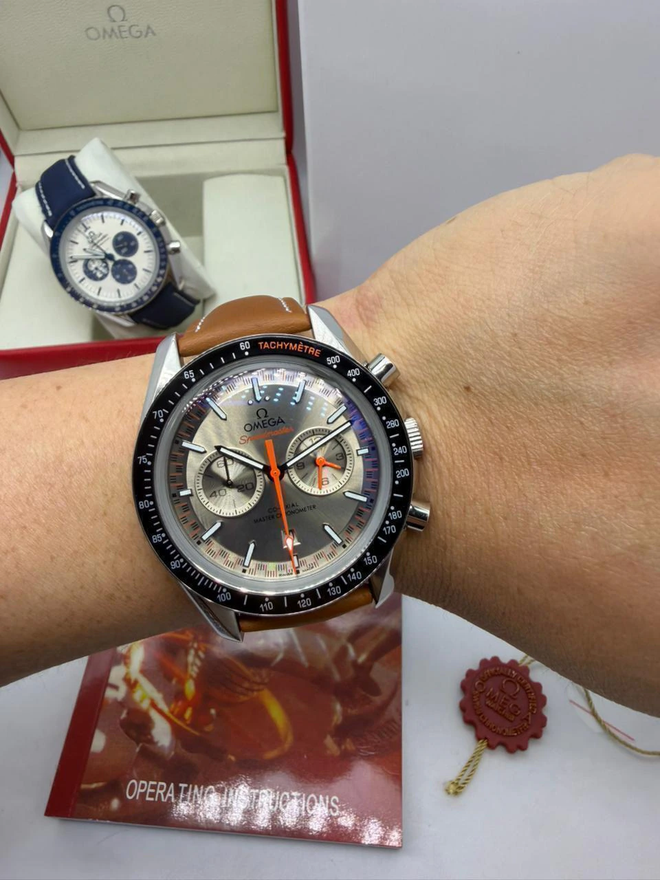 Omega Speedmaster 42mm - AÇO PRETO MOSTRADOR CINZA - COURO - Imagem 4