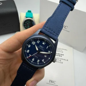 IWC Pilot Laureus Sport 40mm - Aço Mostrador Azul - NYLON