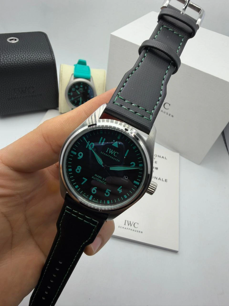 IWC Pilot Mark XX 41mm - Aço Mostrador Preto - COURO