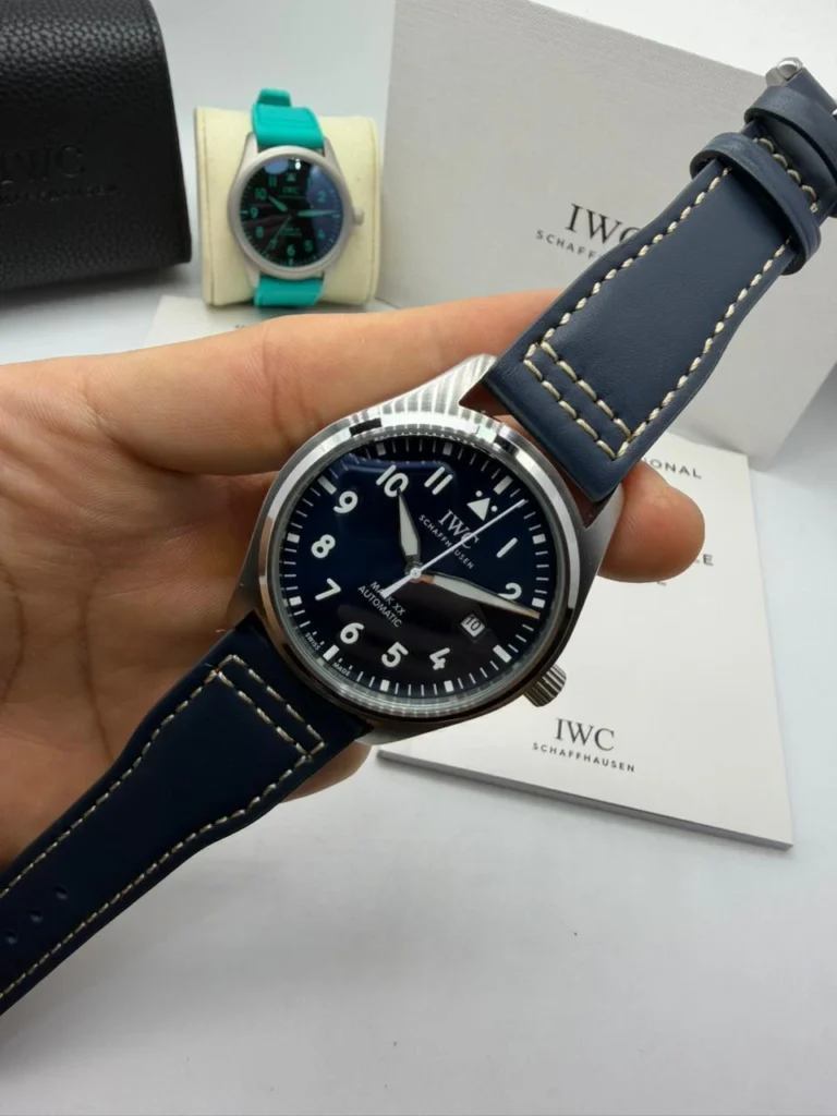 IWC Pilot Mark XX 41mm - Aço Mostrador Azul - COURO