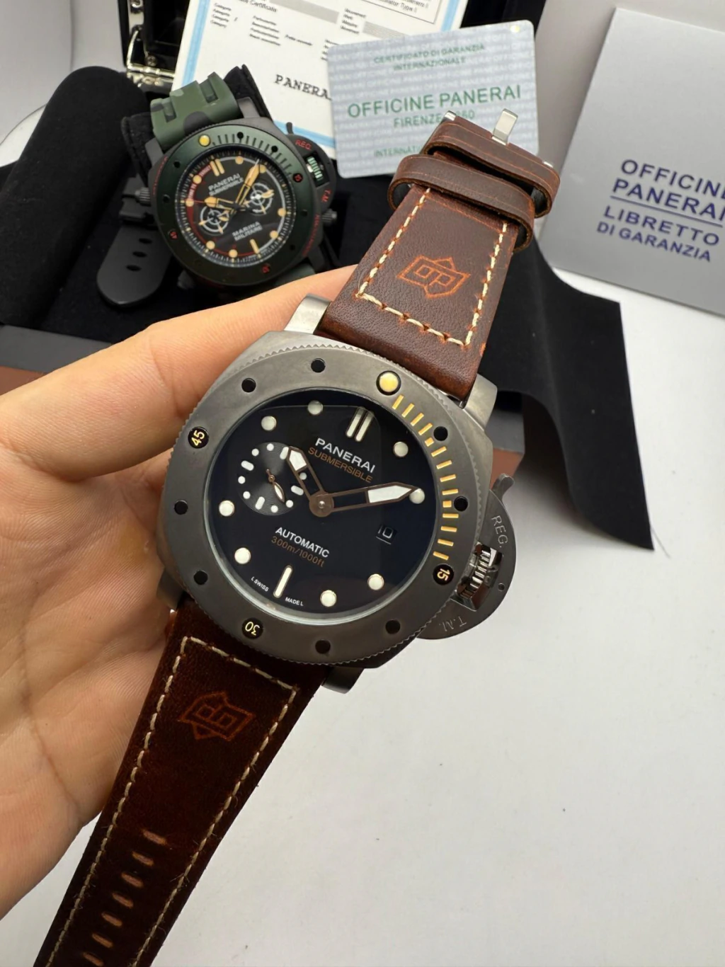 Panerai Submersible - 47mm - AÇO MOSTRADOR PRETO - COURO