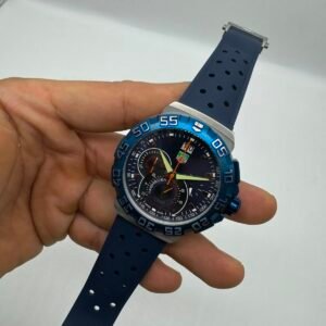 TAG Heuer Fórmula 1 44mm - AÇO MOSTRADOR PRETO SILICONE