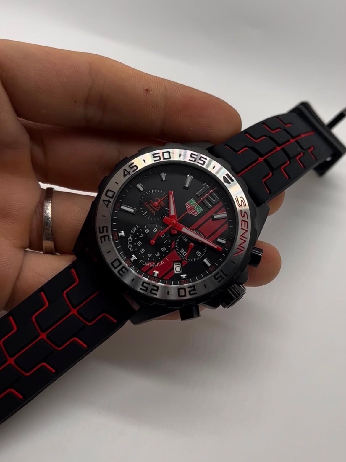 TAG Heuer Fórmula 1 Senna 45mm - AÇO MOSTRADOR PRETO - SILICONE - Imagem 5