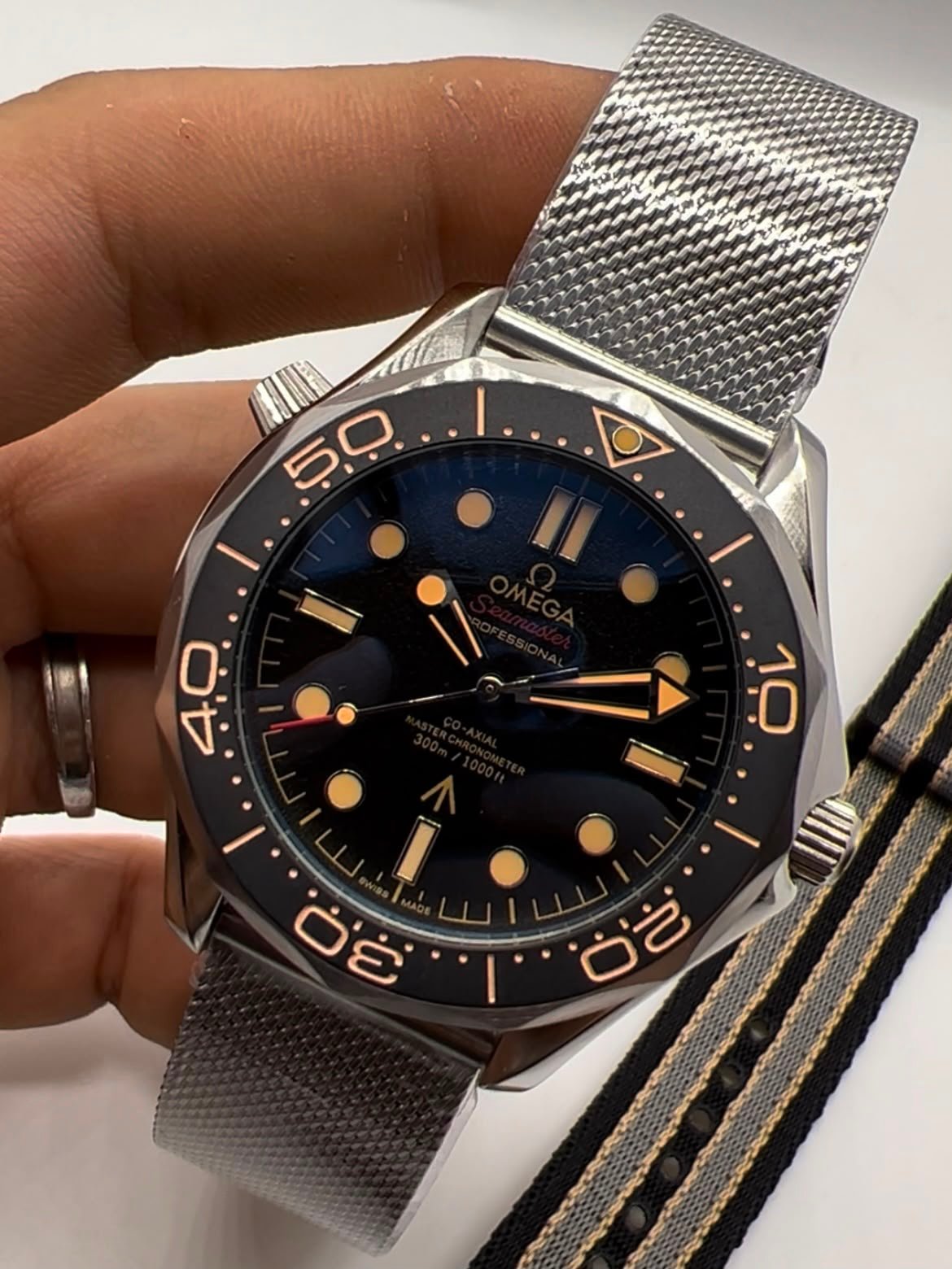 Omega Seamaster 007 42mm - AÇO MOSTRADOR MARROM - Imagem 4